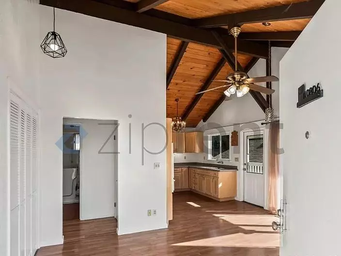 Hubbard Way San Jose House photo 4