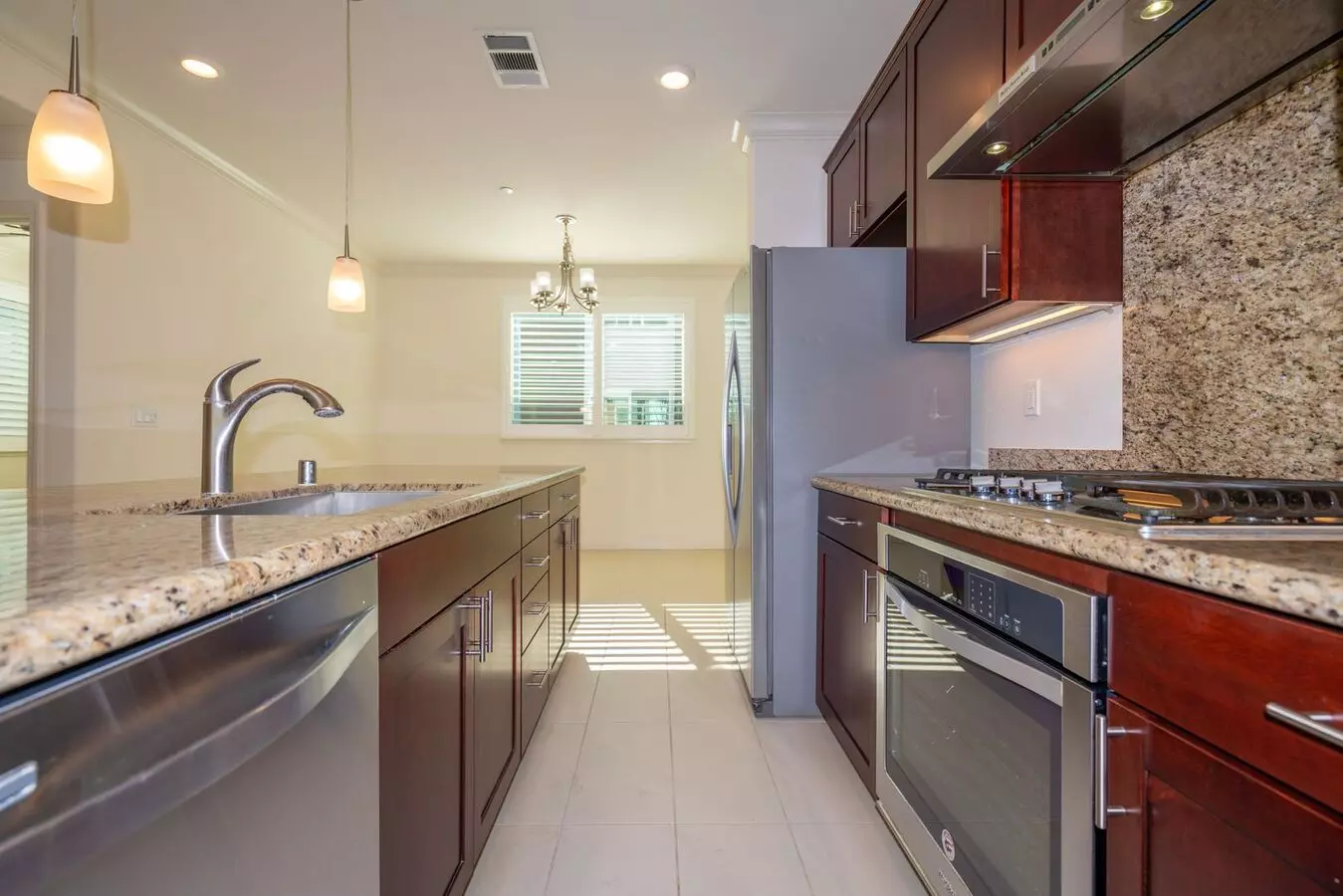 168 Llano De Los Robles Avenue