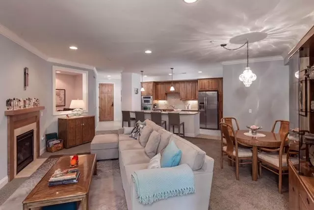Condo in Willow Glen Place photo 3