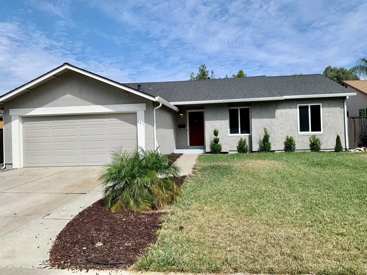 641 Arrowhead Dr photo 4