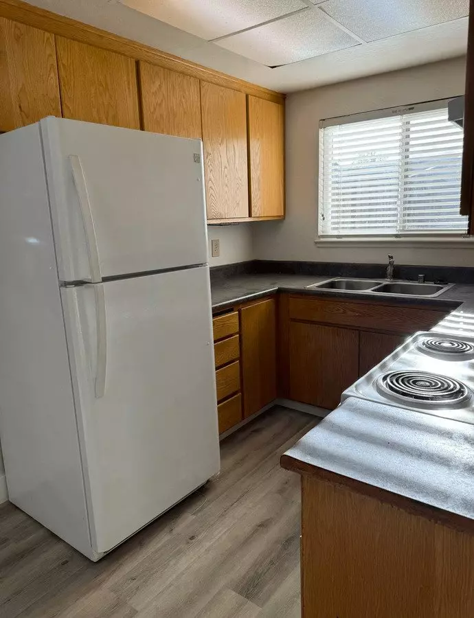 1640 Merriton Ct photo 3