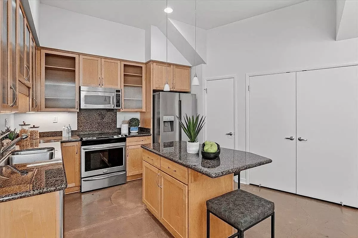 For Rent: 1 Bedroom, 2 Bathroom Apartment Available Now photo 2