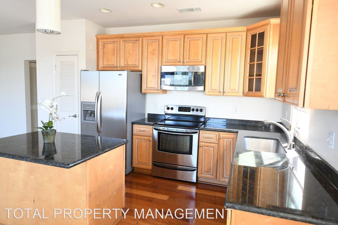 1445 Fruitdale Ave San Jose, CA 95128 photo 3