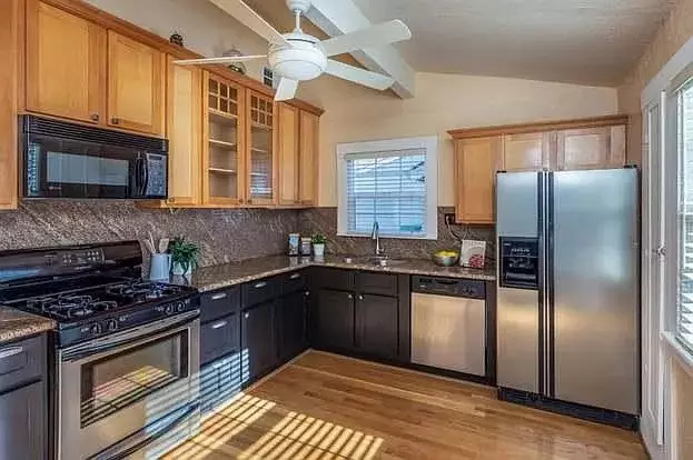 It Contains 1 Bedroom And 1 Bathroom Welcome To One Of The Best Values Offered In Willow Glen photo 4