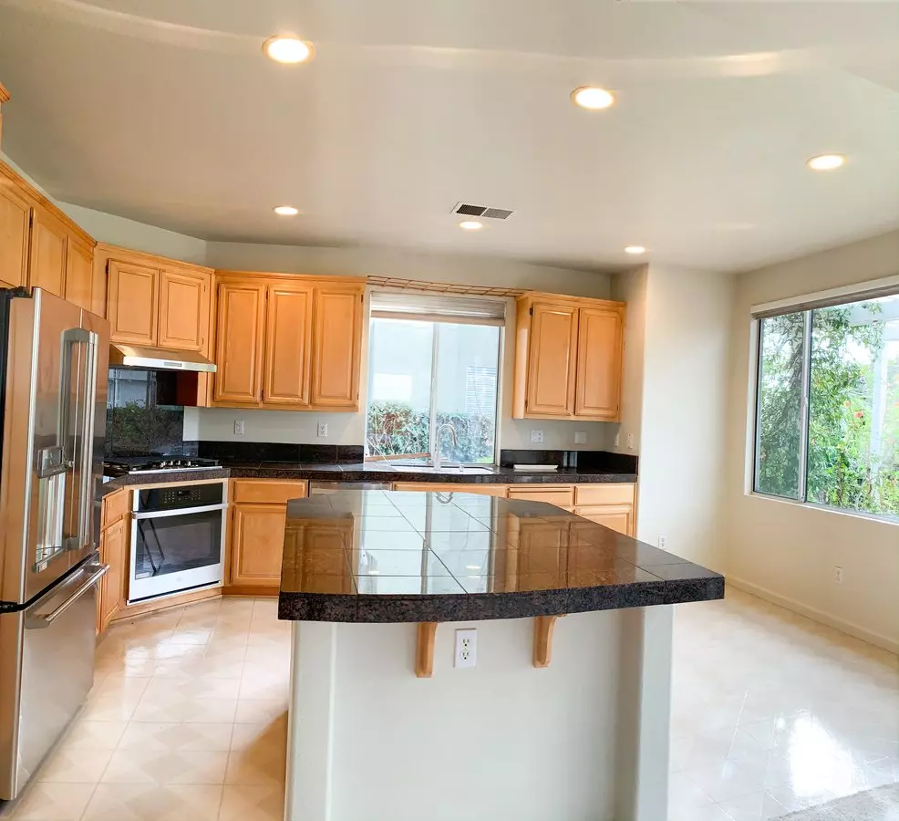 3955 Lake Ridge Ln photo 4