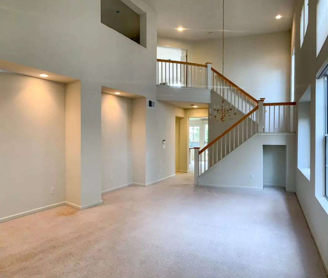 3955 Lake Ridge Ln photo 3