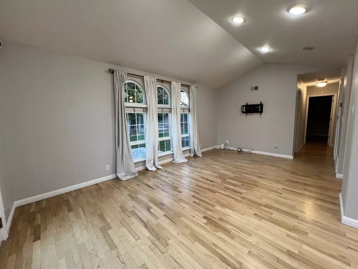 1338 Cherry Ct photo 5