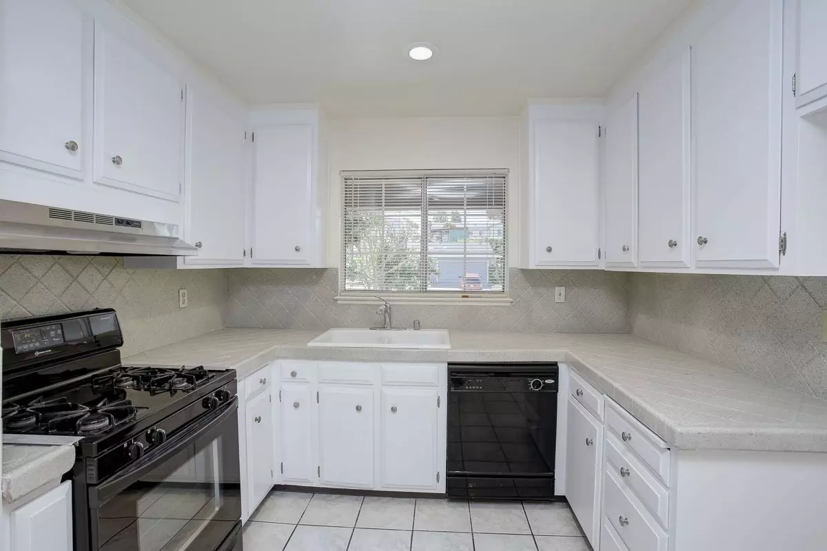 4522 Lobos Ave photo 3