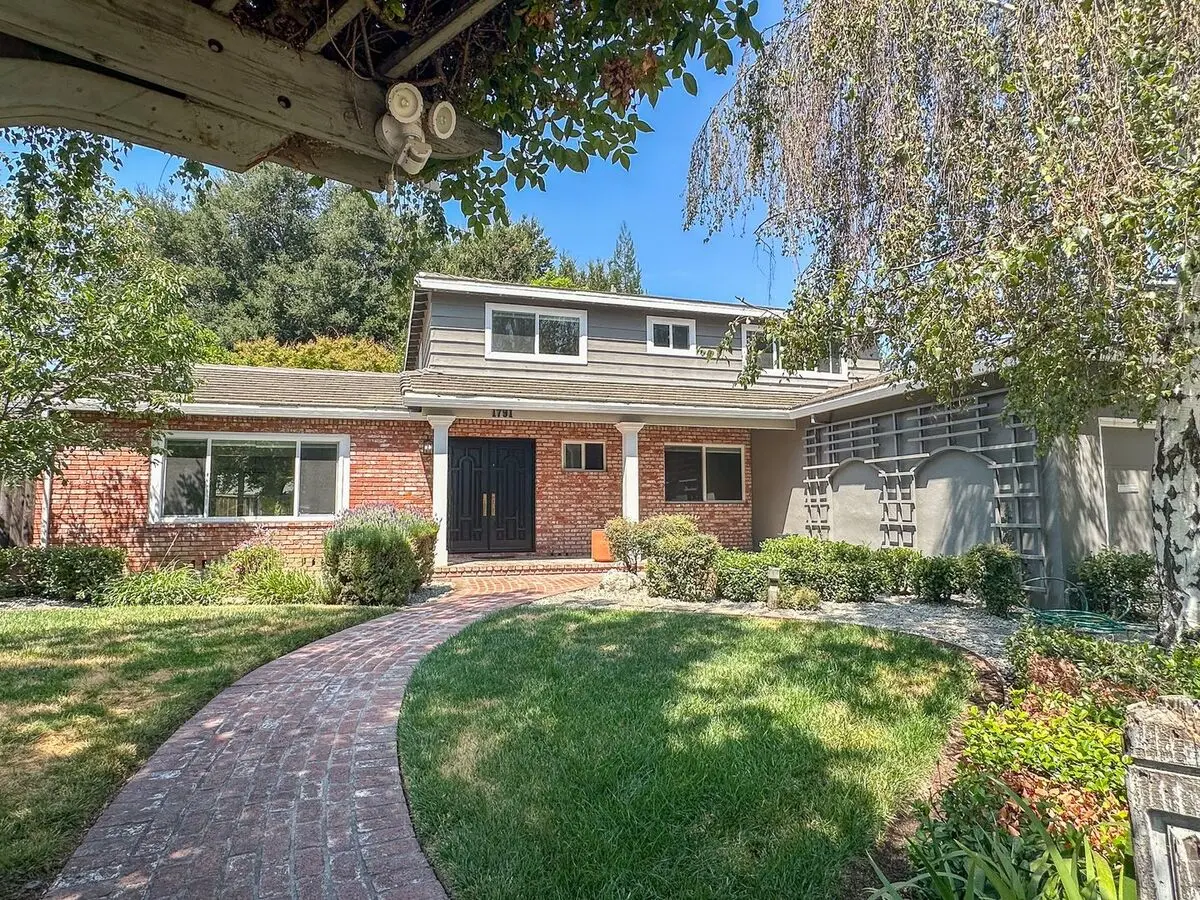 Lovely 3 Bedroom 2 Bath Home in Willow glen