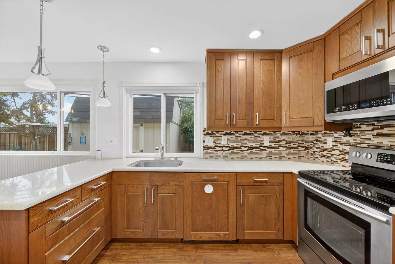 2661 Autumnvale Dr photo 4