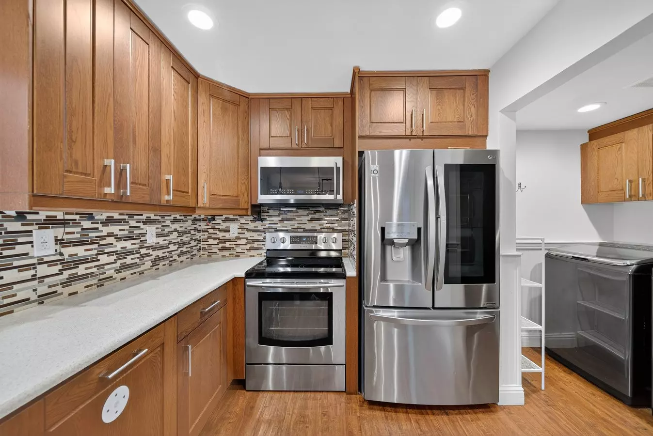 2661 Autumnvale Dr photo 3