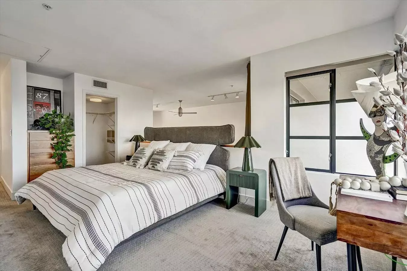 Perfect Combination Of Modern Design, Urban Sophistication photo 5