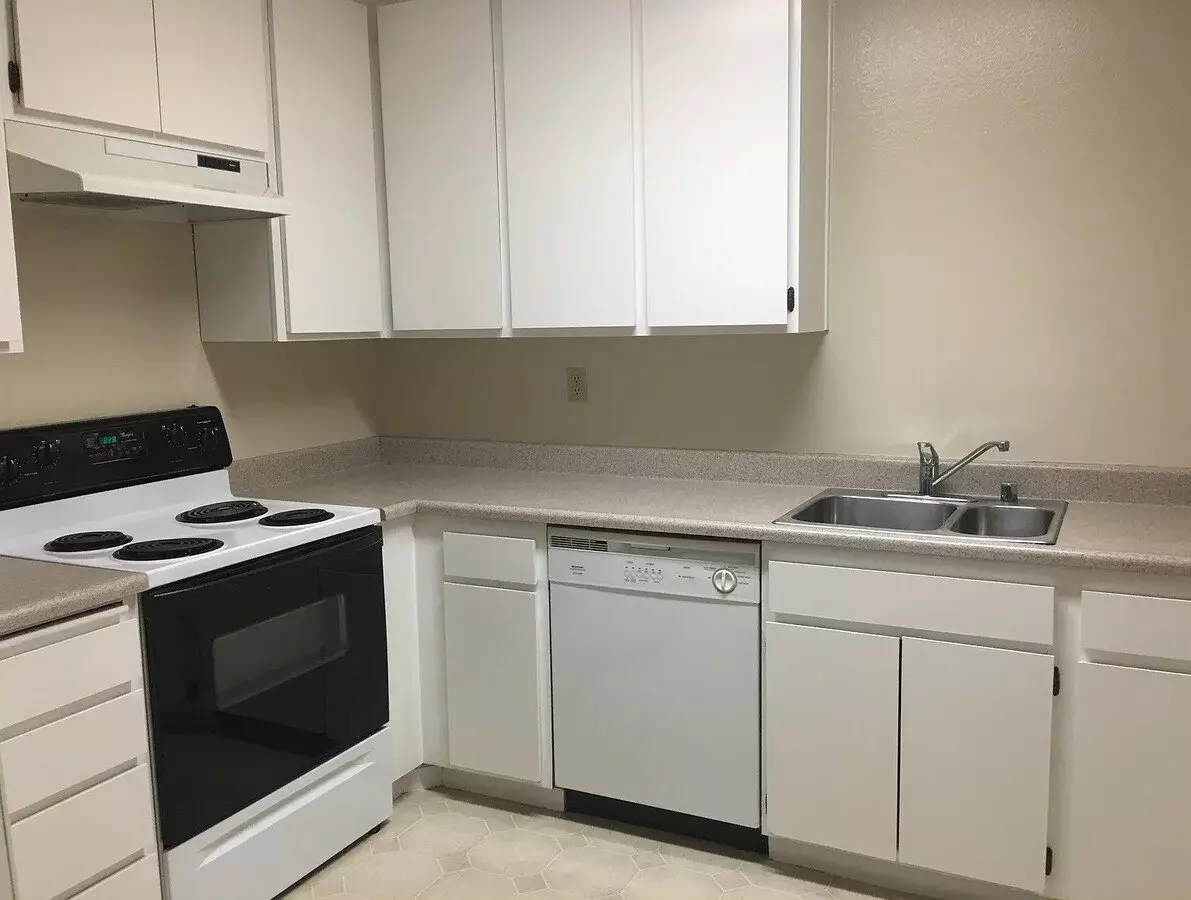 Move-in Ready! Newly Renovated First Floor Condo Unit photo 3