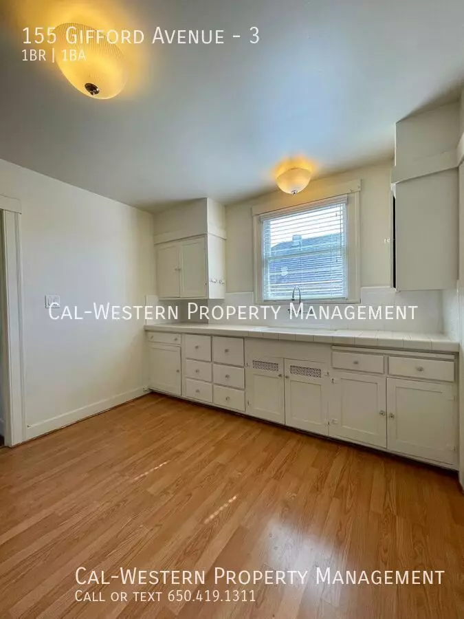 New - 155 Gifford Ave photo 4