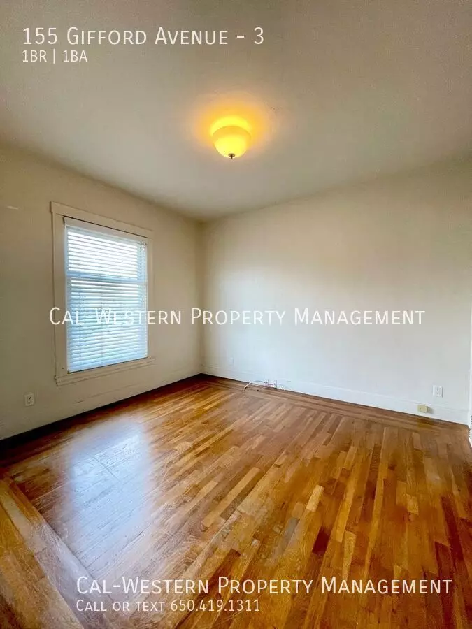 New - 155 Gifford Ave photo 3