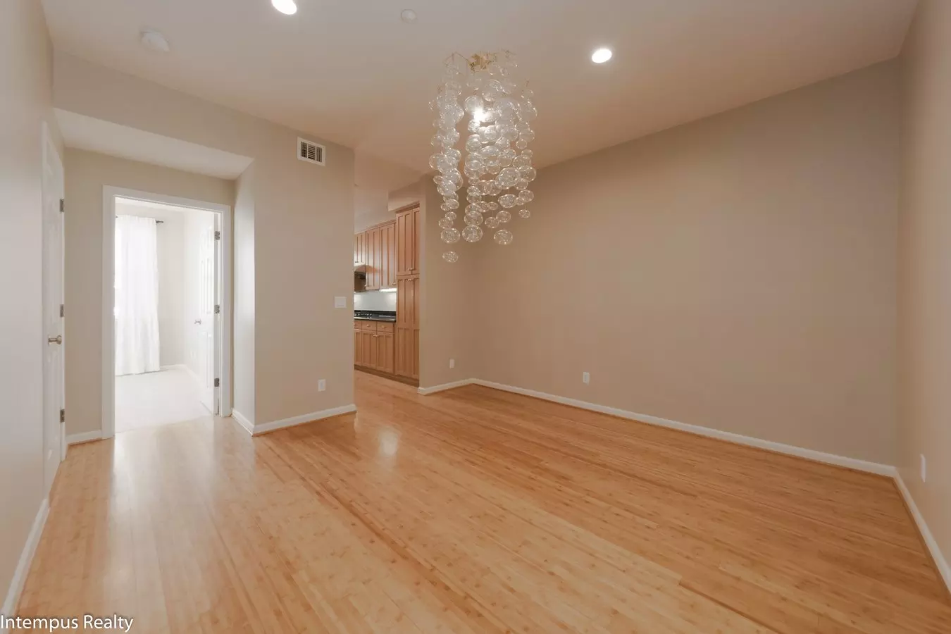 1044 Keeble Court, San Jose, CA 95126 photo 5