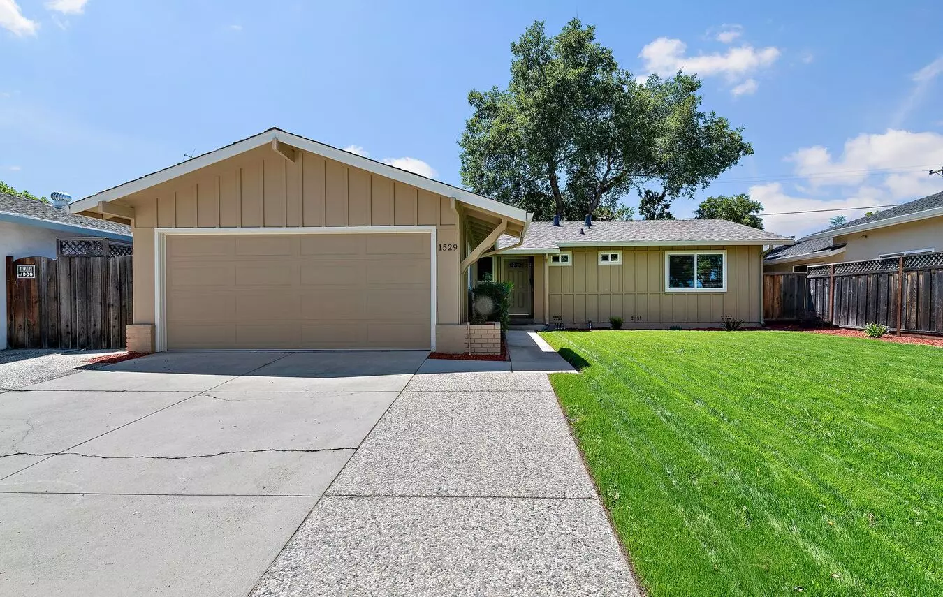 Remodeled 3bd/2ba Home With Award Winning Schools! photo 2