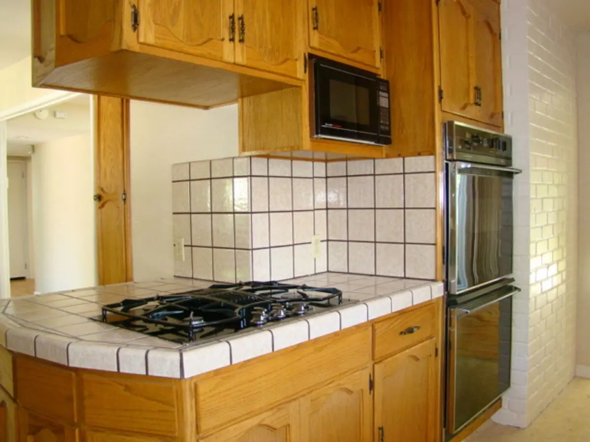 Single Family House, Storage Space, 4-bedroom, Bonus Room photo 4