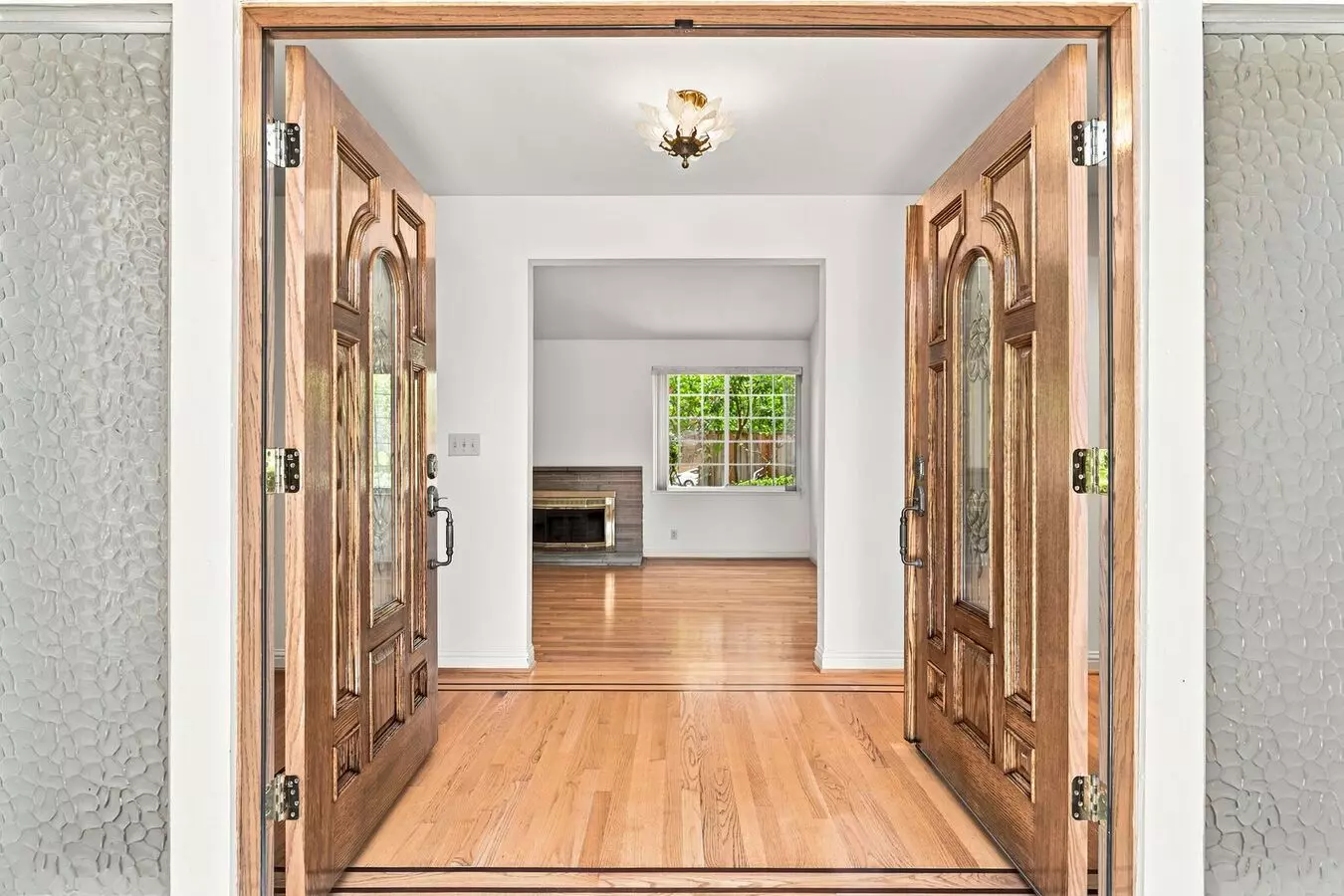 Single-story Charm Near Parks, Trails And Top-rated Schools! photo 2