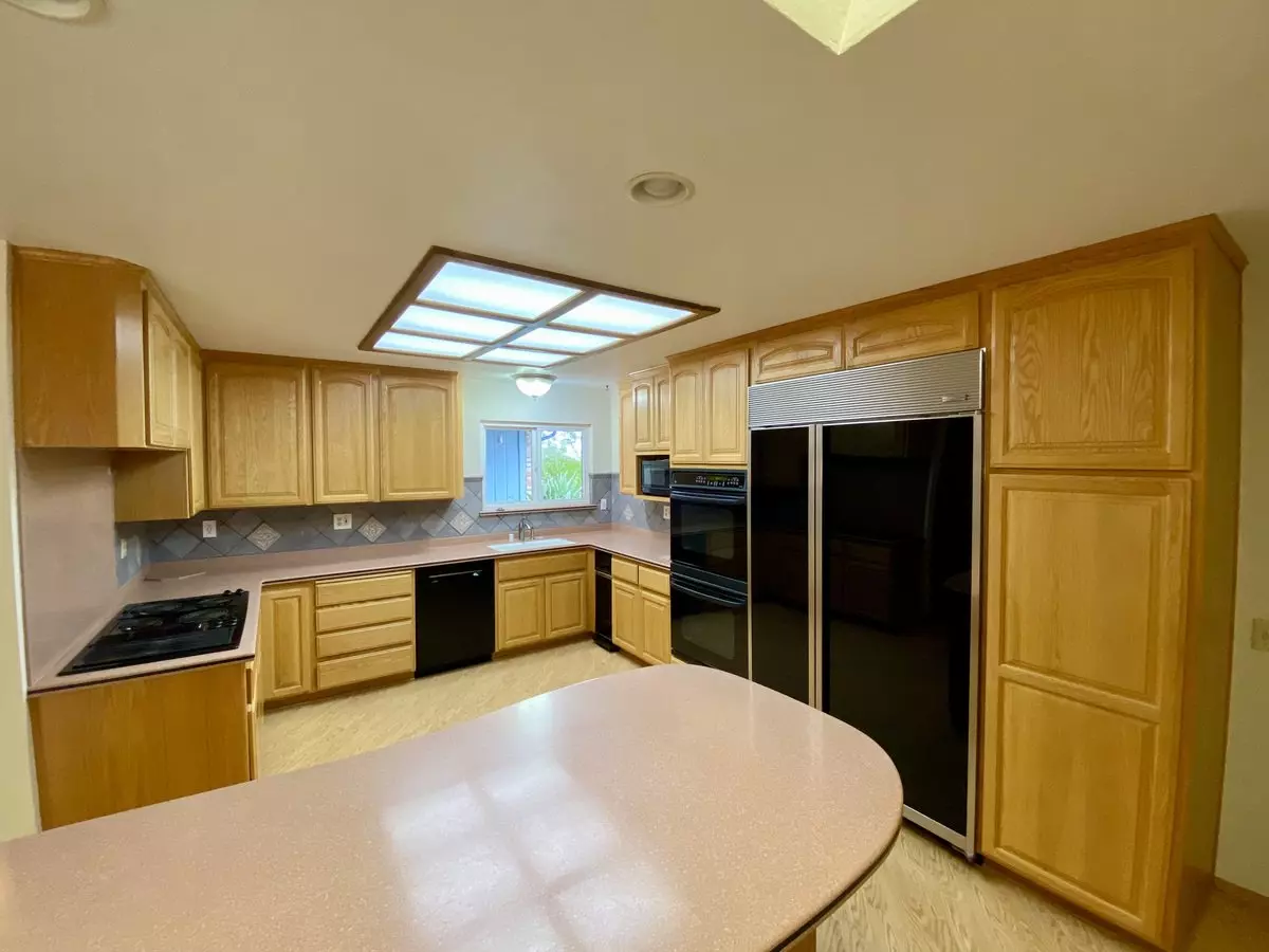 7163 Echo Ridge Dr photo 2