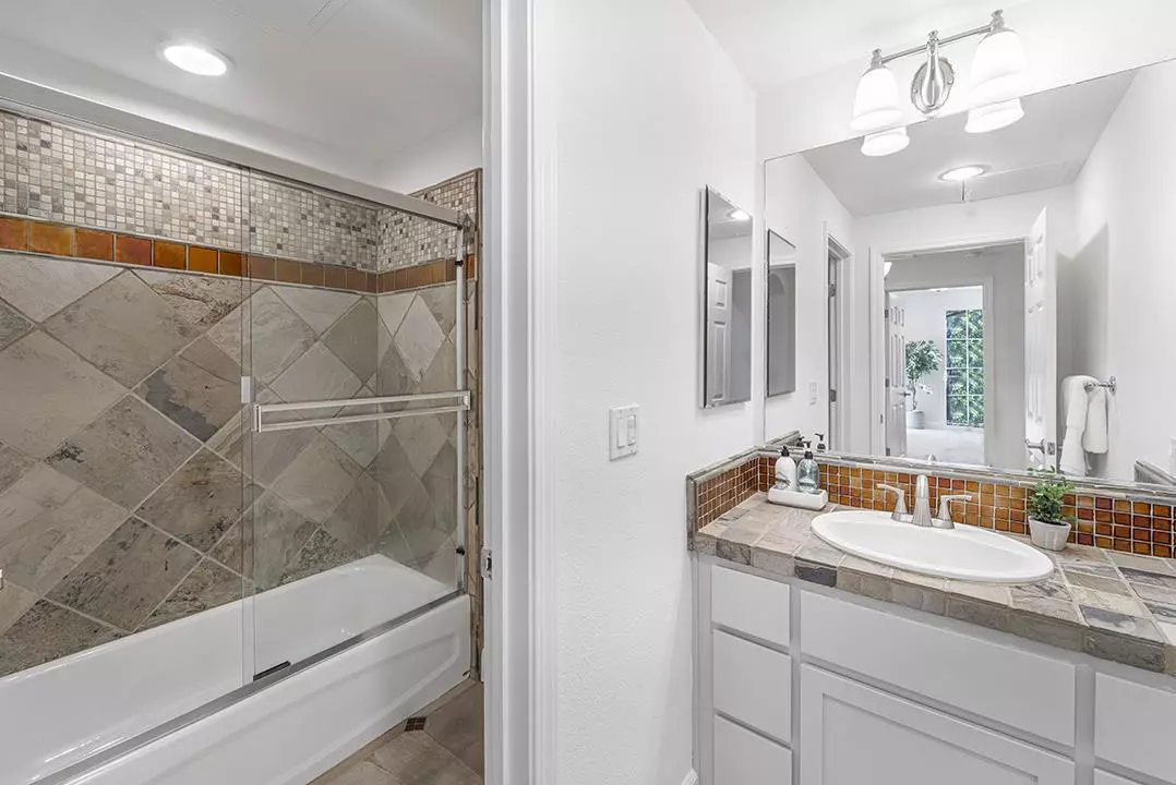 1295 Marcello Dr photo 2