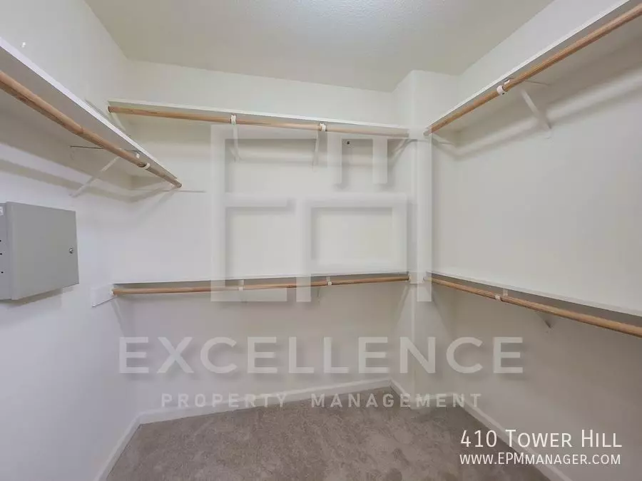 410 Tower Hl photo 5