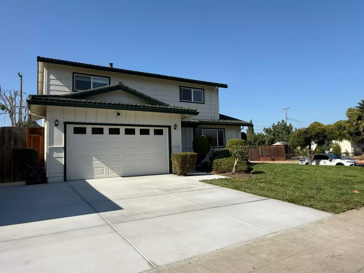 2045 Treewood Lane, San Jose, CA 95132 photo 2