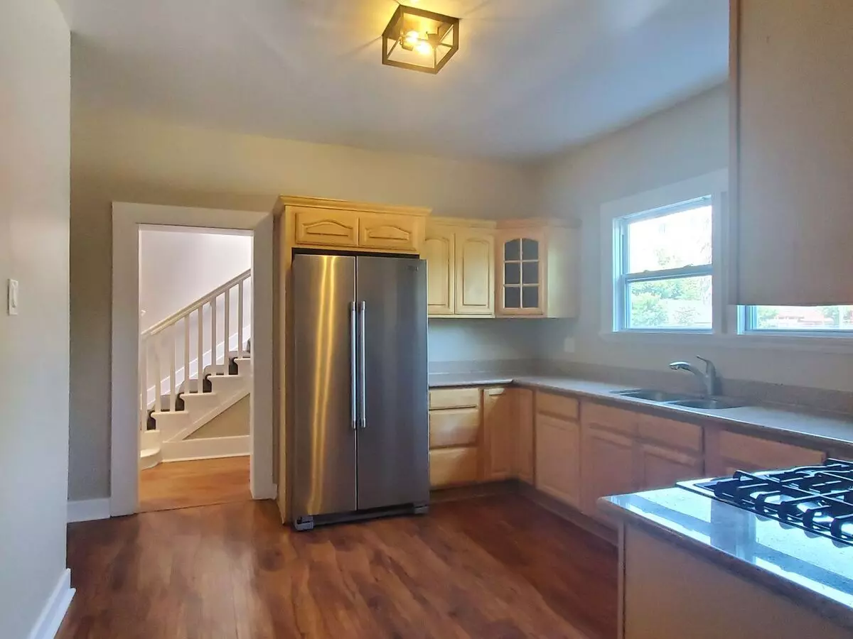 5BR/2BA Apartment on S 12th St · San Jose photo 2