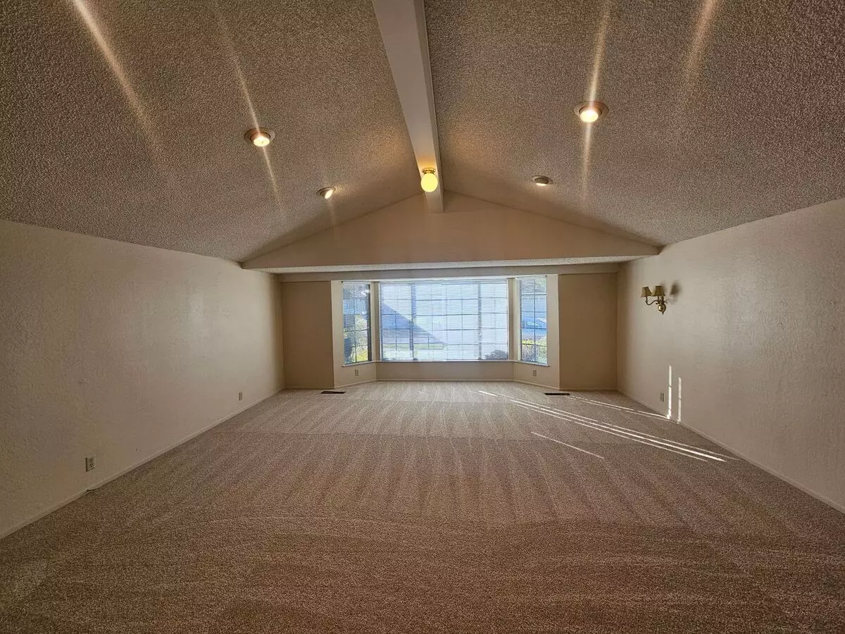 1014 Twin Brook Dr San Jose, CA 95126 photo 3