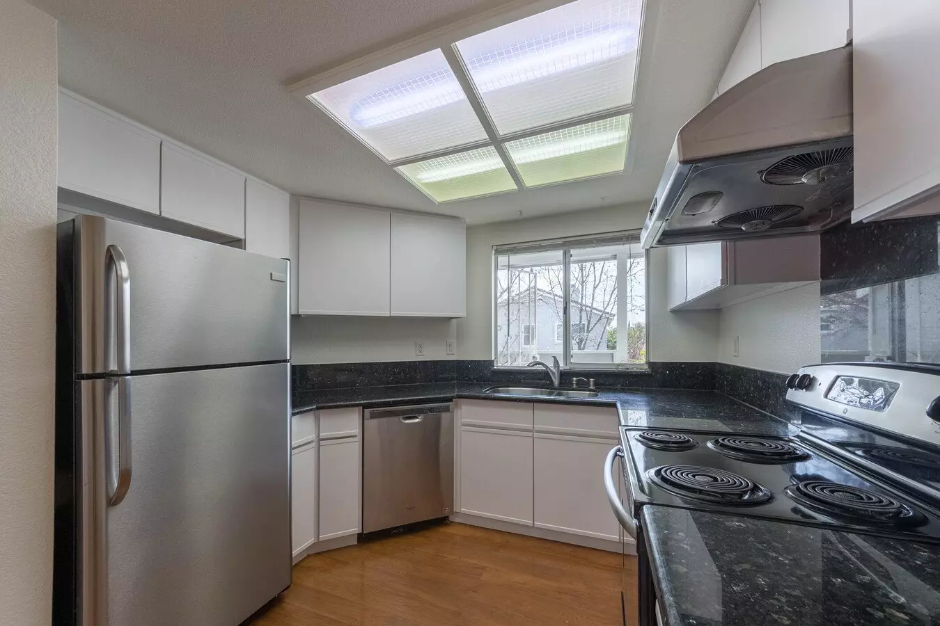 1503 Briartree Dr photo 3