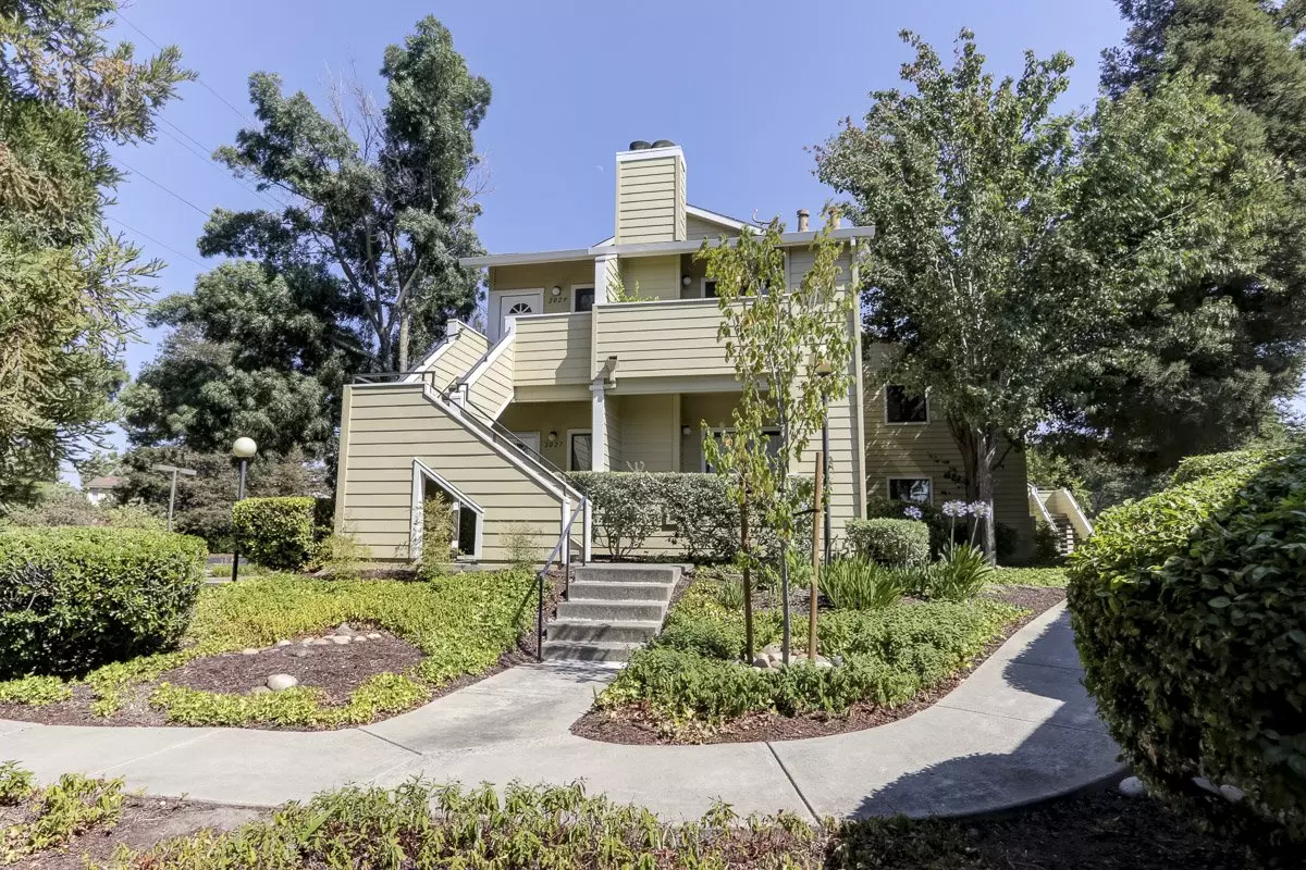 2021 Flickinger Way, San Jose, CA 95131 photo 2