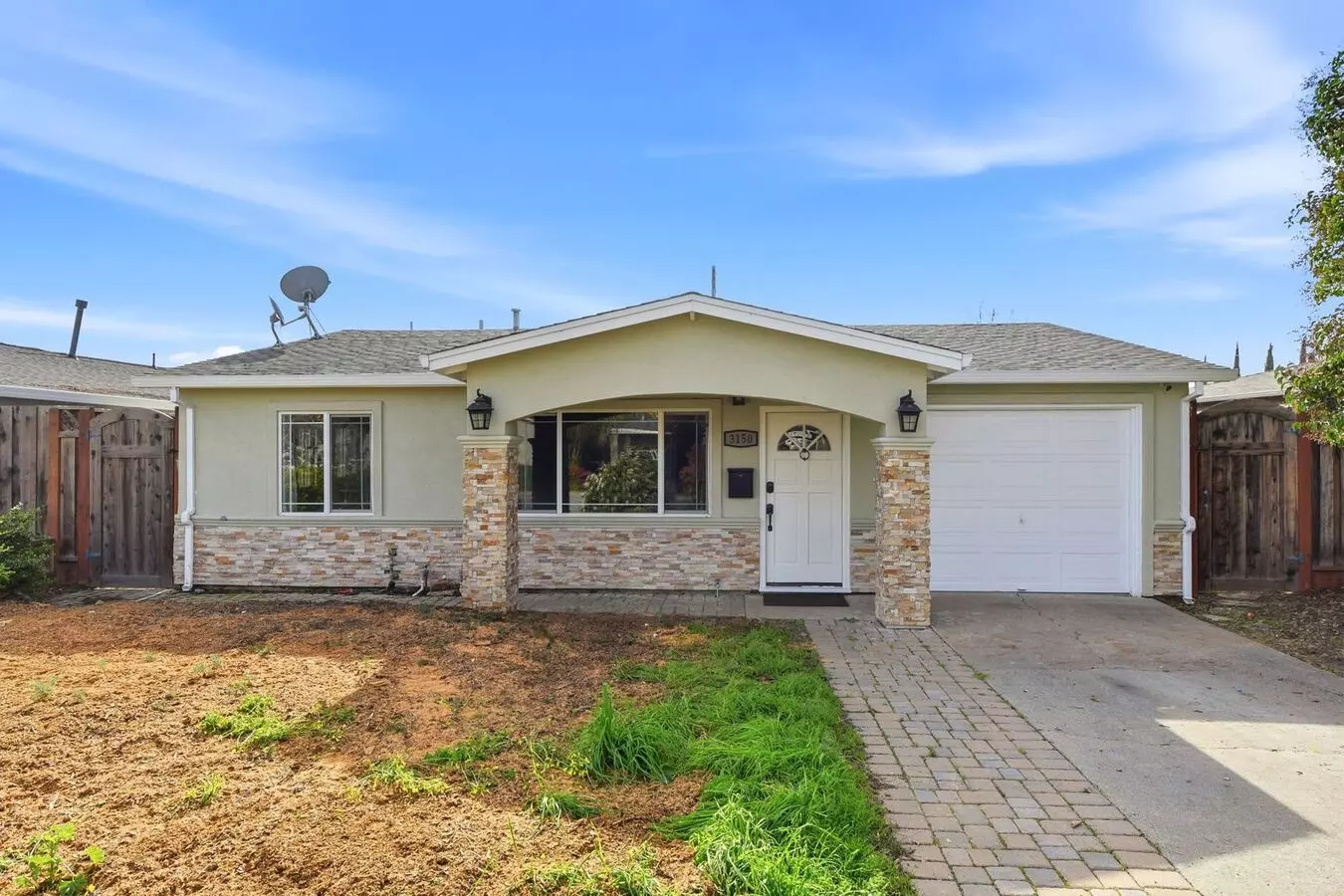 Sunning 3bd/3ba W/bonus Room And Private Yard photo 2