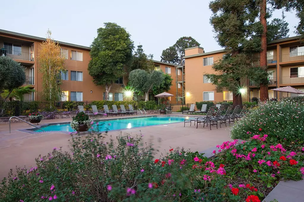 The Monterey Apartments photo 3