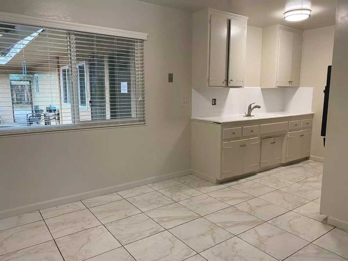 Updated 2 Bedroom 2 Bathroom Apartment With Den/office In West San Jose photo 5