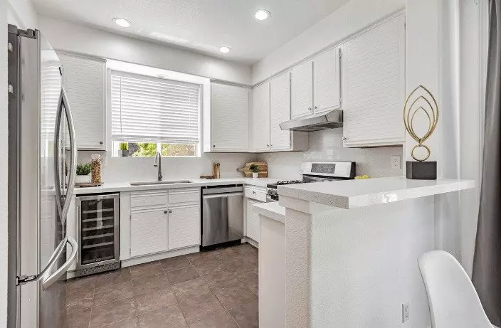 455 Navaro Way, San Jose, CA 95134 photo 2