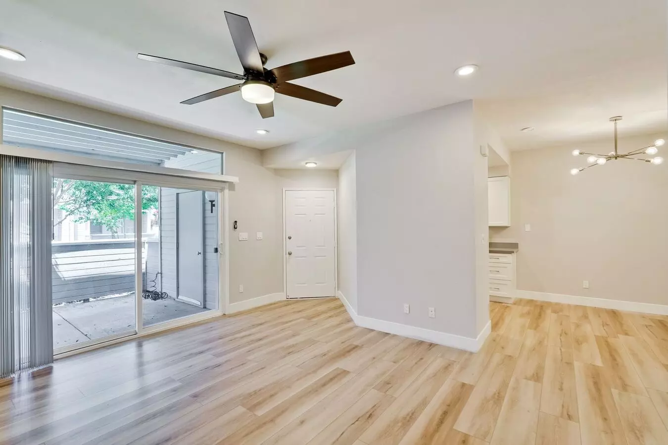 Welcome Home!!! - Great Location photo 4