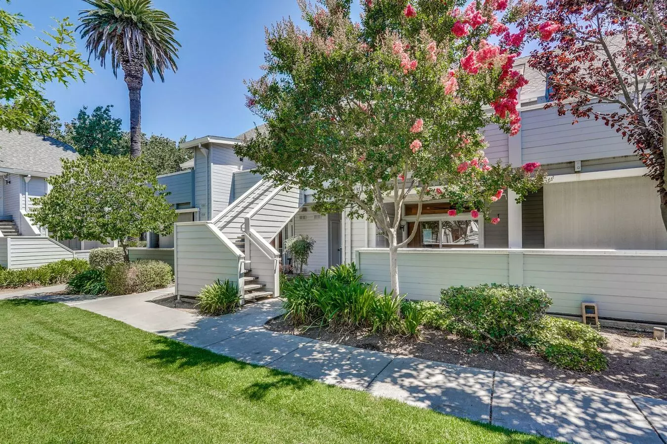 Welcome Home!!! - Great Location photo 2