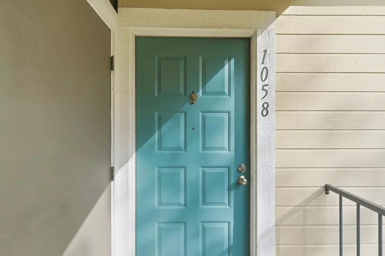 Well Maintained 1 Bed/1bath photo 3