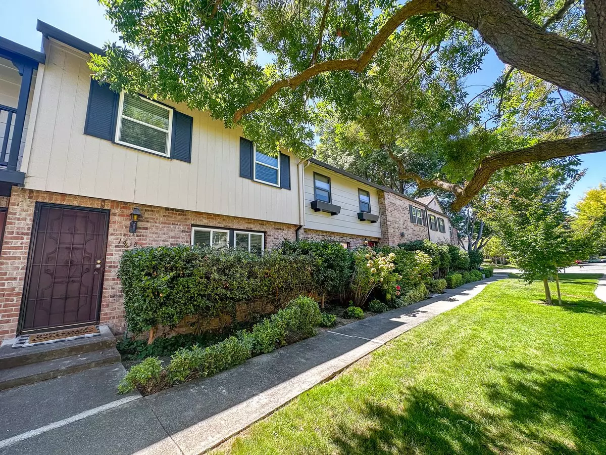 1438 Carnot Dr photo 3