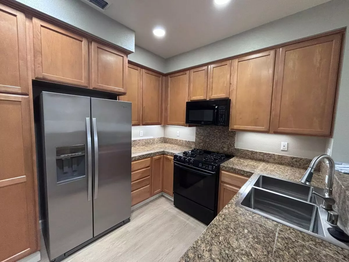 1130 Wabesco Pl photo 4