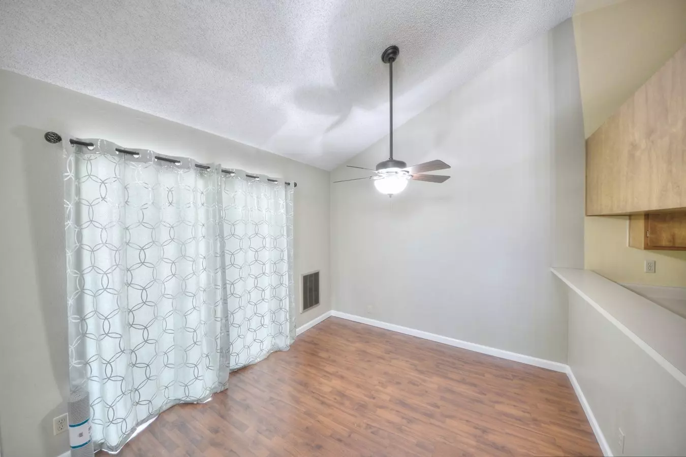 190 Sunwood Meadows Pl photo 3
