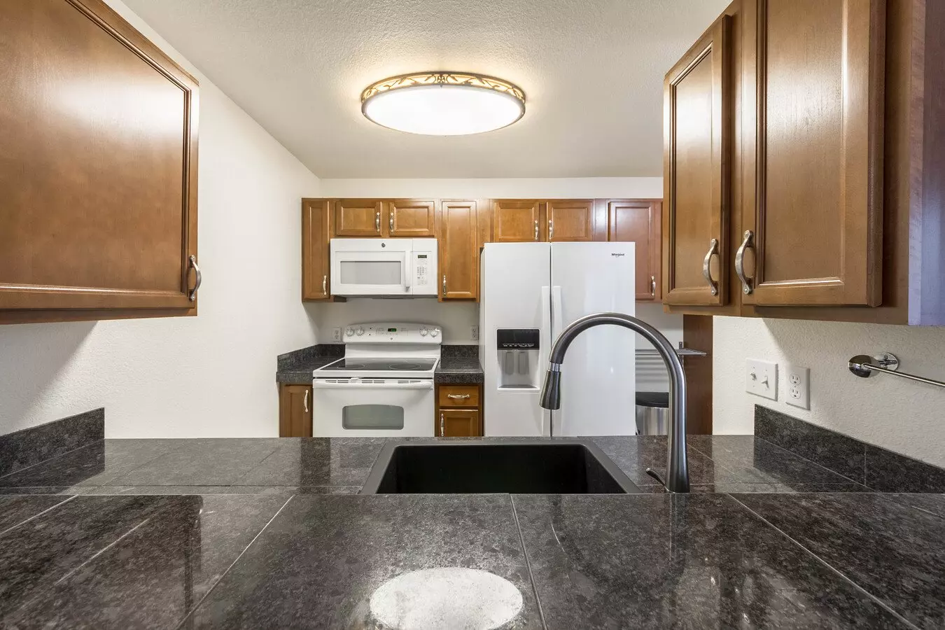 2014 Castlebury Dr photo 4
