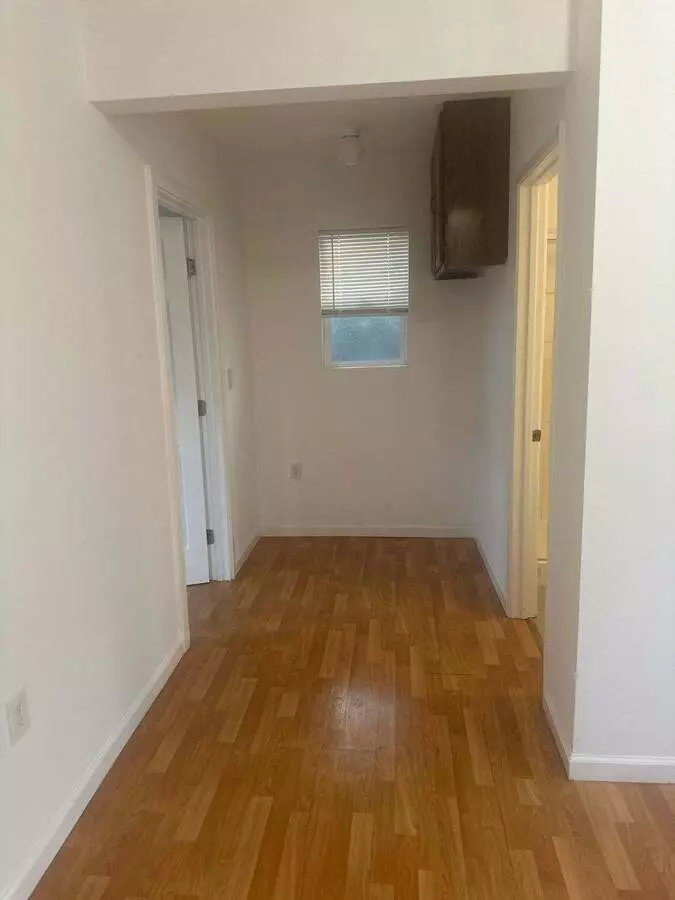 236 Sunnyside Dr photo 5