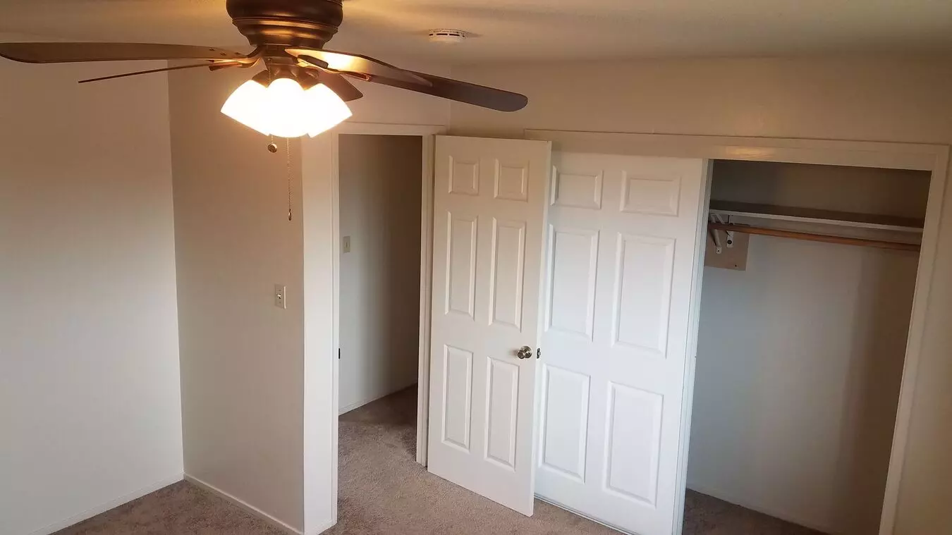 Royale Apartments photo 5