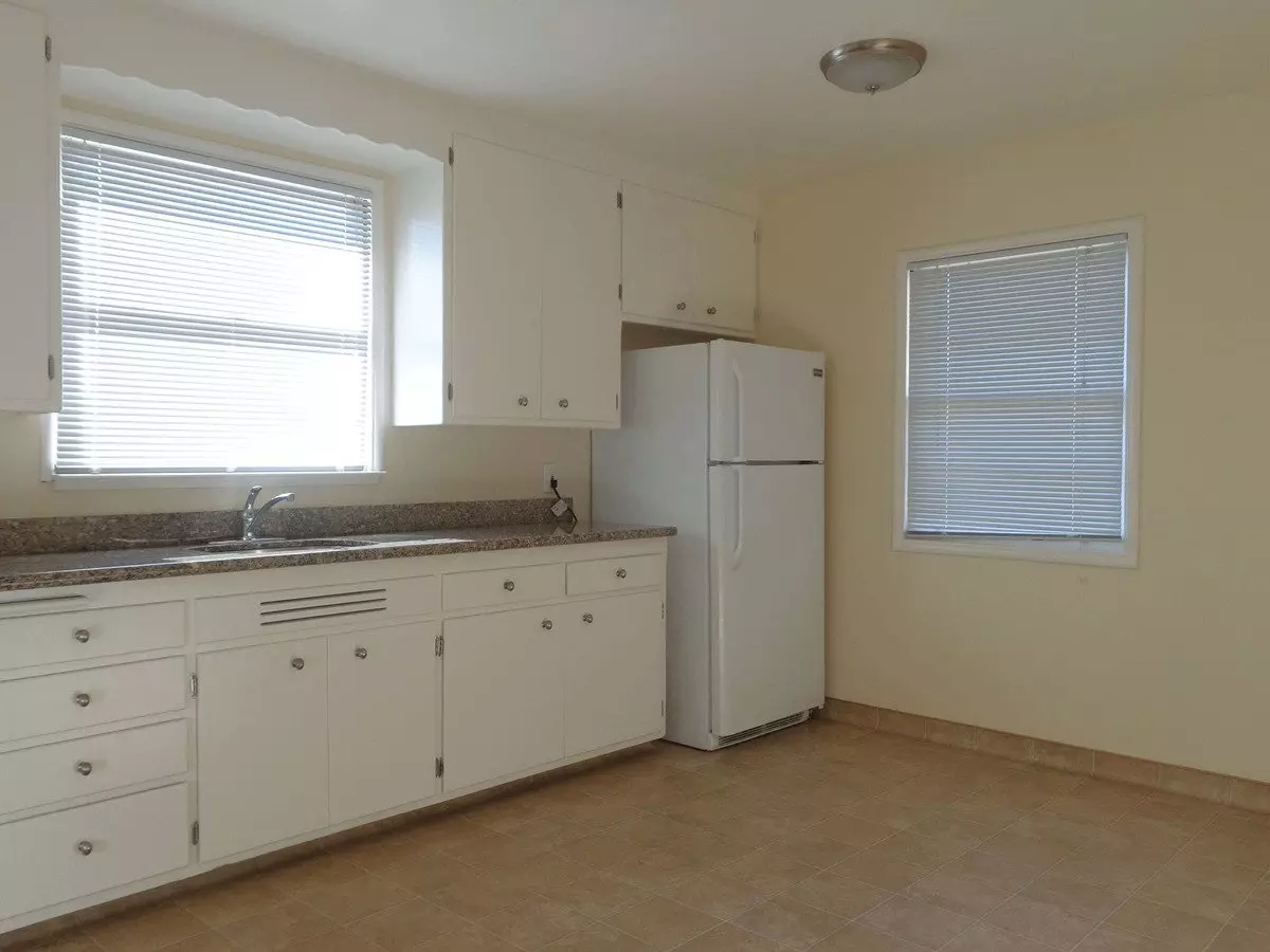 14982 Wiley & 1392 Hubbard photo 2