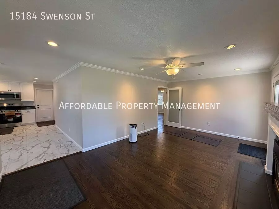 15184 Swenson St photo 4