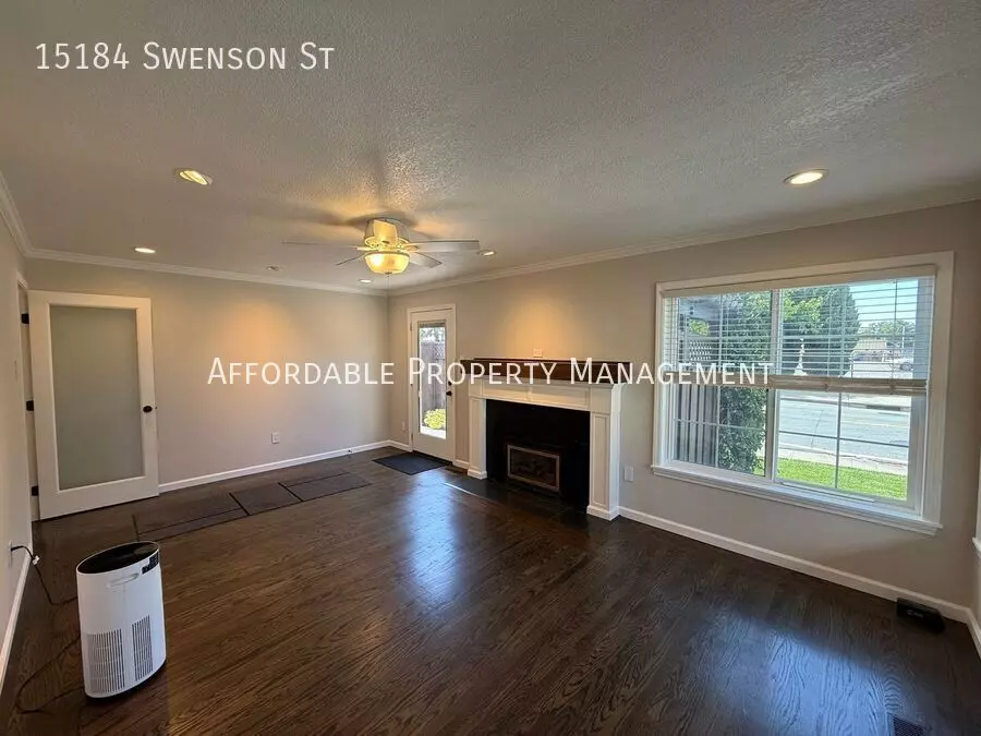 15184 Swenson St photo 5