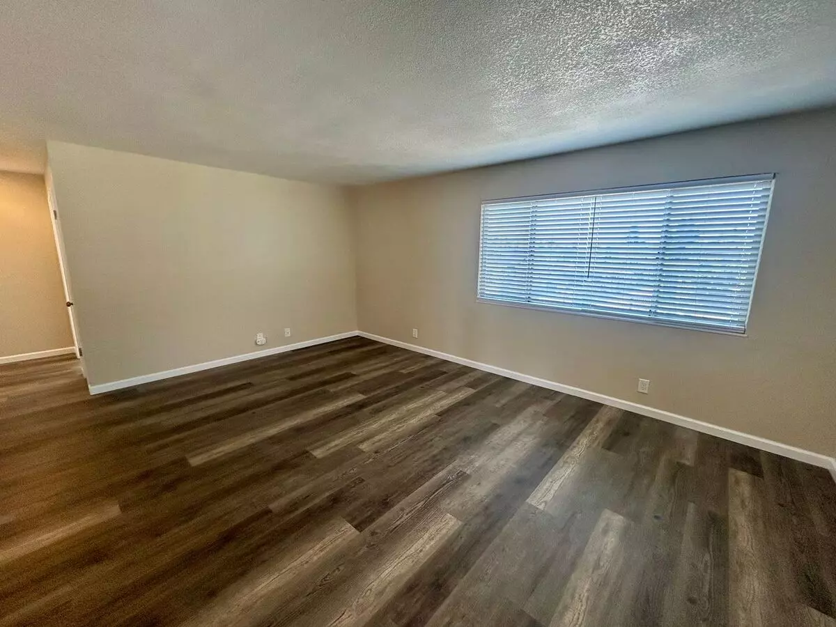 1566 167th Ave photo 3