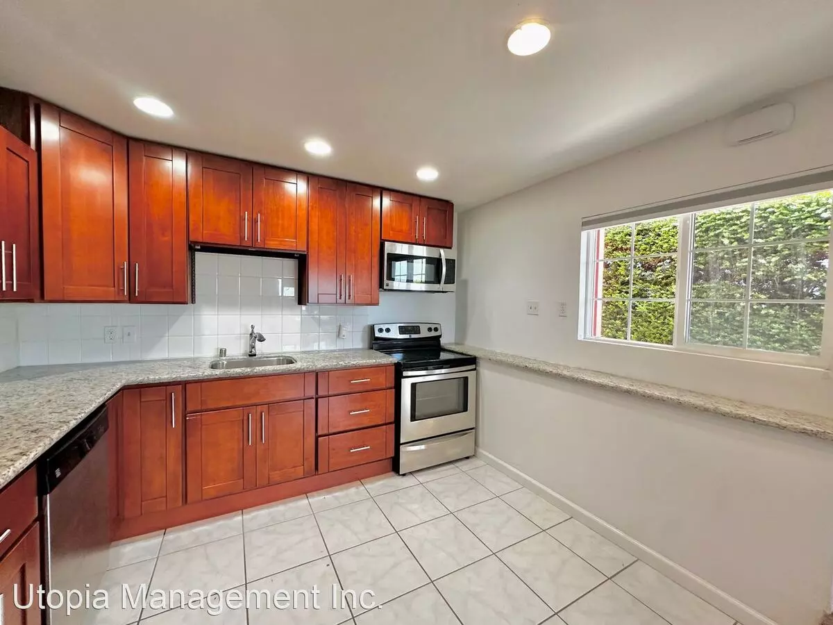 16641 Rolando Ave photo 2