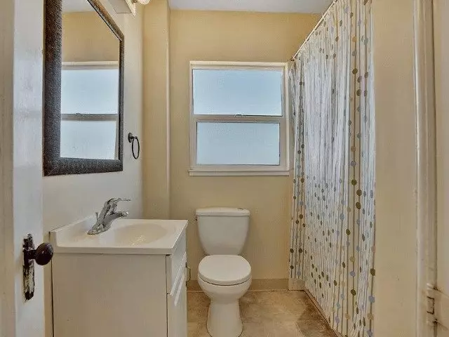 16705 Rolando Avenue, San Leandro, CA 94578 photo 2